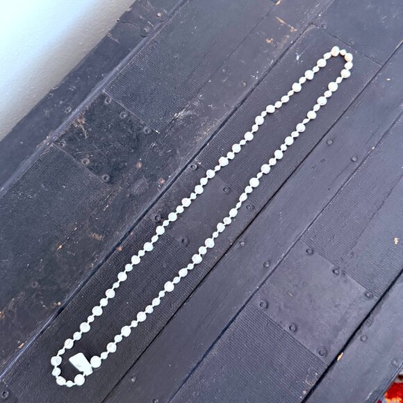Vintage White Freshwater Pearl Necklace Classic Strand Jewelry - Picture 4 of 5